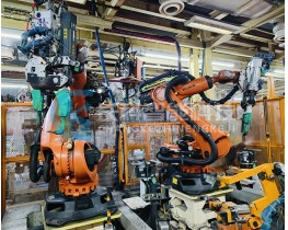 Car Factory Welding Department KUKA Robot KR120 KR180 KR210 Maintenance